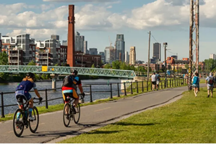 تضاد منافع دوچرخه‌سواران و رانندگان خودرو در مونترال